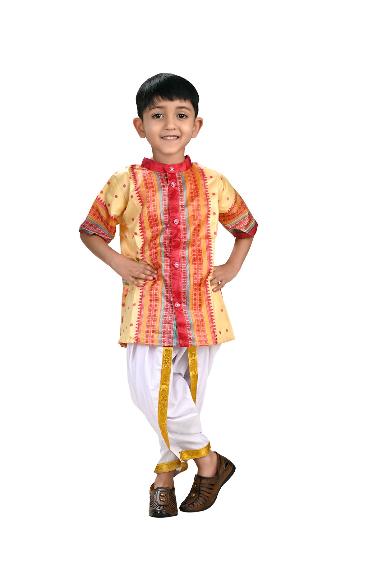 Portrait of a Young and Handsome Indian Bengali Man Standing in Front of a  Vintage House Wearing Green Indian Traditional Punjabi Stock Image - Image  of lifestyle, handsome: 155001793